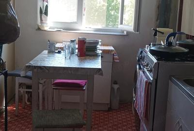 Apartament cu 3 camere semidecomandat în Spitalul Județean - 4