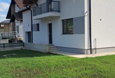 Casă cu 4 camere în Popești - 1