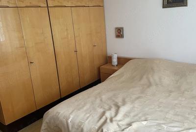 Apartament cu 3 camere decomandat în Doamna Ghica