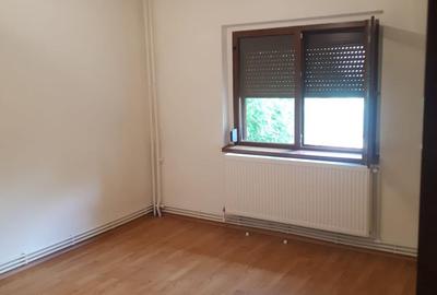 Apartament cu 2 camere decomandat în - 2