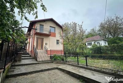 Casă cu 3 camere cu Teren 1397 Mp în Ștefănești