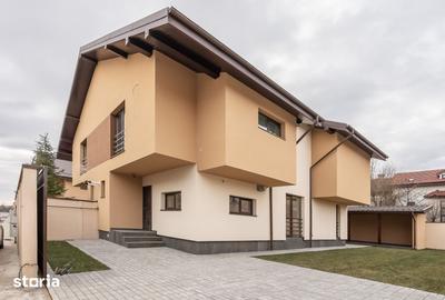Casă cu 4 camere cu Teren 315 Mp în Central