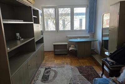 Apartament cu 4 camere decomandat, mobilat în Titan - 8