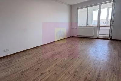 Apartament cu 2 camere decomandat în Titan
