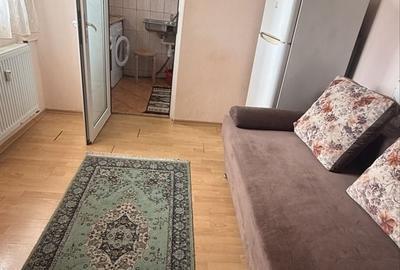 Garsonieră semidecomandată în Titan