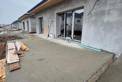Casă cu 4 camere cu Teren 393 Mp în Tunari - 2
