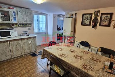 Casă cu 3 camere cu Teren 392 Mp în Central - 2