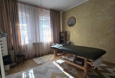 Spațiu comercial, de 69 mp, în Central - 3