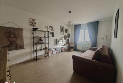 Apartament cu 3 camere decomandat în Canta