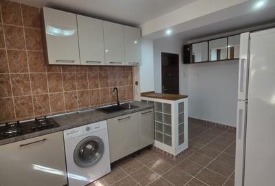 Apartament cu 3 camere semidecomandat în Central - 7