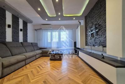 Apartament cu 3 camere decomandat, mobilat în Polivalentă