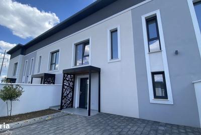 Casă cu 4 camere în Valea Lupului