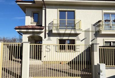 Duplex cu 4 camere cu Canalizare în Giroc