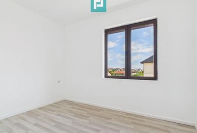 Duplex cu 6 camere cu Canalizare în Moșnița Veche - 20