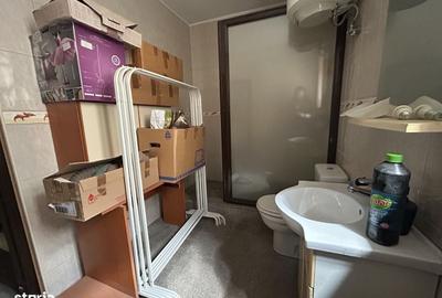 Apartament cu 3 camere semidecomandat în Gara de Nord
