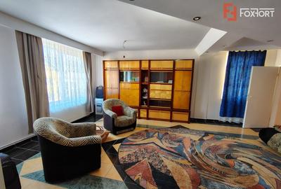 Casă individuală cu 6 camere cu Canalizare în Girocului - 1