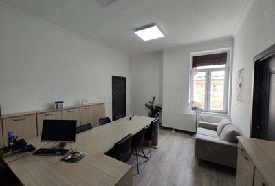 Spațiu comercial, de 54 mp, în Central - 3