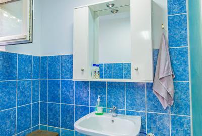 Casă cu 6 camere cu Canalizare în Nord - 42
