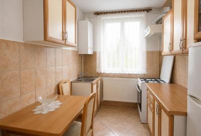 Apartament cu 2 camere semidecomandat, mobilat în Tractorul - 10