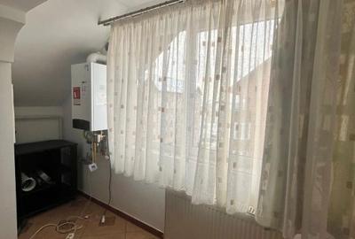 Apartament cu 4 camere decomandat în Central - 2