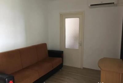 Apartament cu 2 camere decomandat în Ostroveni
