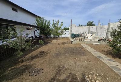 Casă cu 4 camere cu Teren 600 Mp în Dragomirești-Vale
