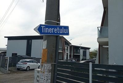 Teren de 1900 mp, în 1 Decembrie