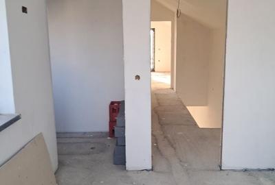 Casă cu 3 camere în Central