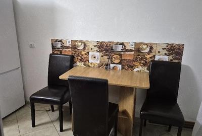 Apartament cu 3 camere decomandat în Central - 3