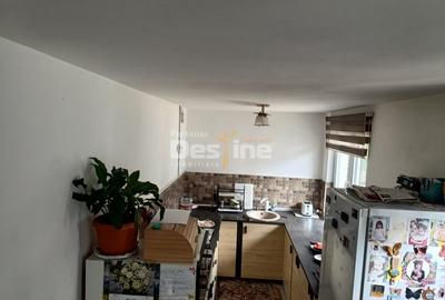Casă individuală cu 3 camere cu Canalizare în 16 Februarie - 5