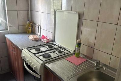 Apartament cu 2 camere decomandat în Vest