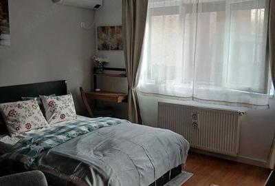 Garsonieră decomandată în Apărătorii Patriei