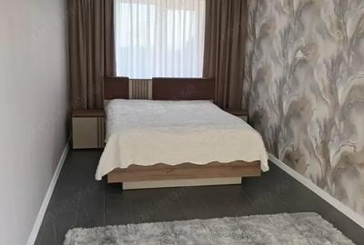 Garsonieră decomandată în Titan