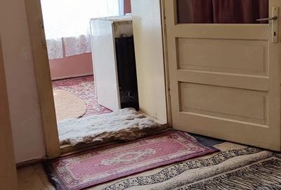 Casă cu 2 camere cu Teren 800 Mp în Central