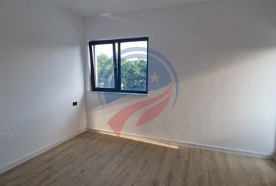 Casă cu 4 camere cu Teren 373 Mp în Central