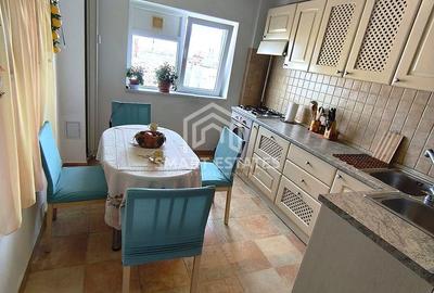 Apartament cu 3 camere semidecomandat, mobilat în Berceni - 1