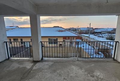 Apartament cu 3 camere decomandat în Sântandrei