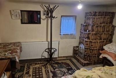 Casă cu 3 camere în Albești-Paleologu