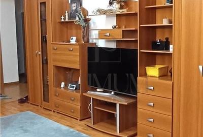 Apartament cu 4 camere decomandat în Aradului