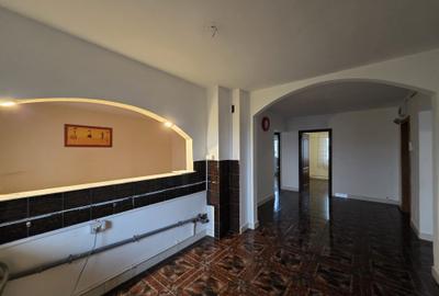 Apartament cu 4 camere decomandat în Central - 8