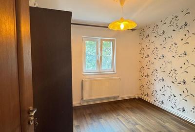 Apartament cu 2 camere semidecomandat în Dacia