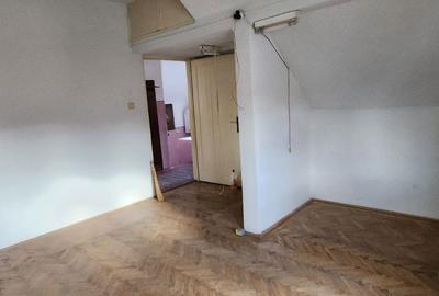 Garsonieră decomandată în Dârste - 3