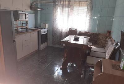 Apartament cu 2 camere decomandat în Iancului