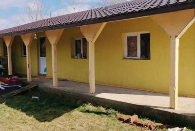 Casă cu 3 camere în Corni