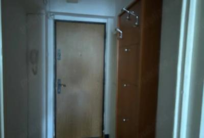 Apartament cu 2 camere semidecomandat în Pajura