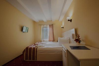Casă cu 4 camere în Central - 2