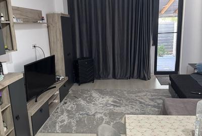 Apartament cu 2 camere decomandat în Apărătorii Patriei