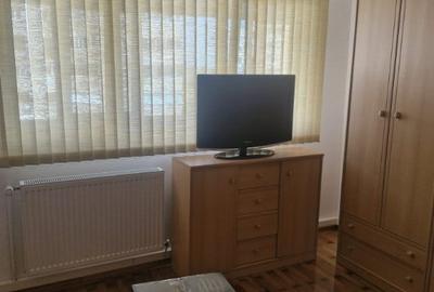 Apartament cu 3 camere decomandat în Unirii Sud