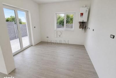 Casă cu 4 camere în Albina