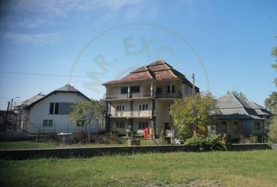Casă individuală cu 7 camere cu Garaj în Călinești-Oaș - 2